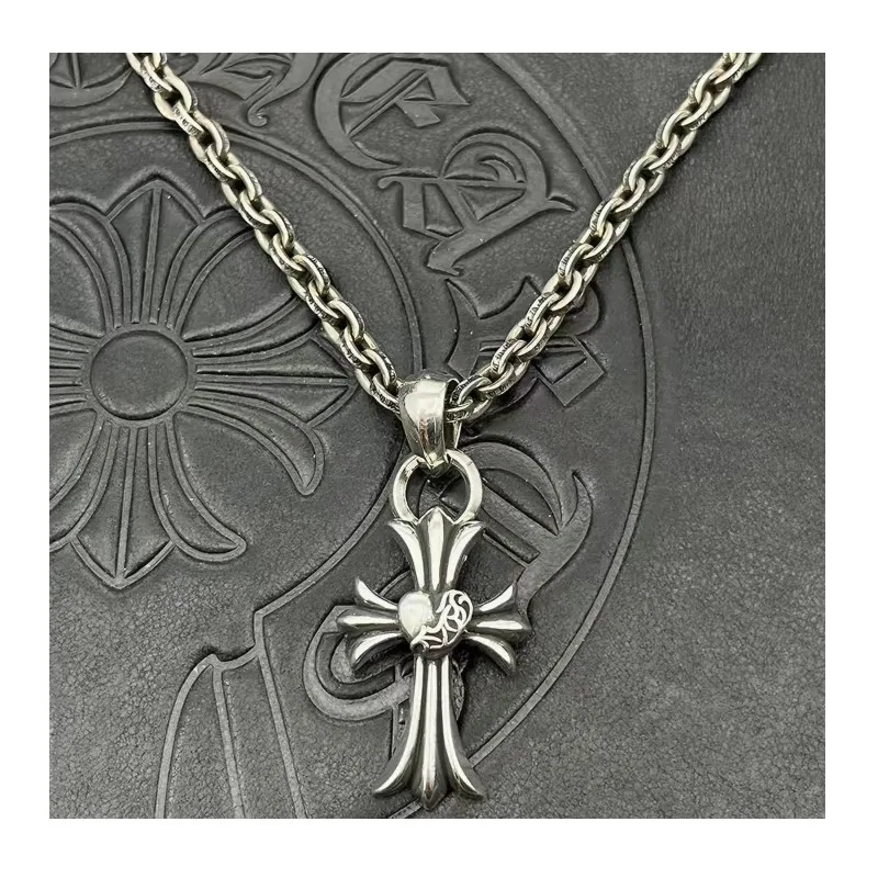 

Accessories: Thai Silver Medium Peach Heart Cross Necklace Cross Flower Chain Love Sweater Chain High-end Sense Autumn and Winte