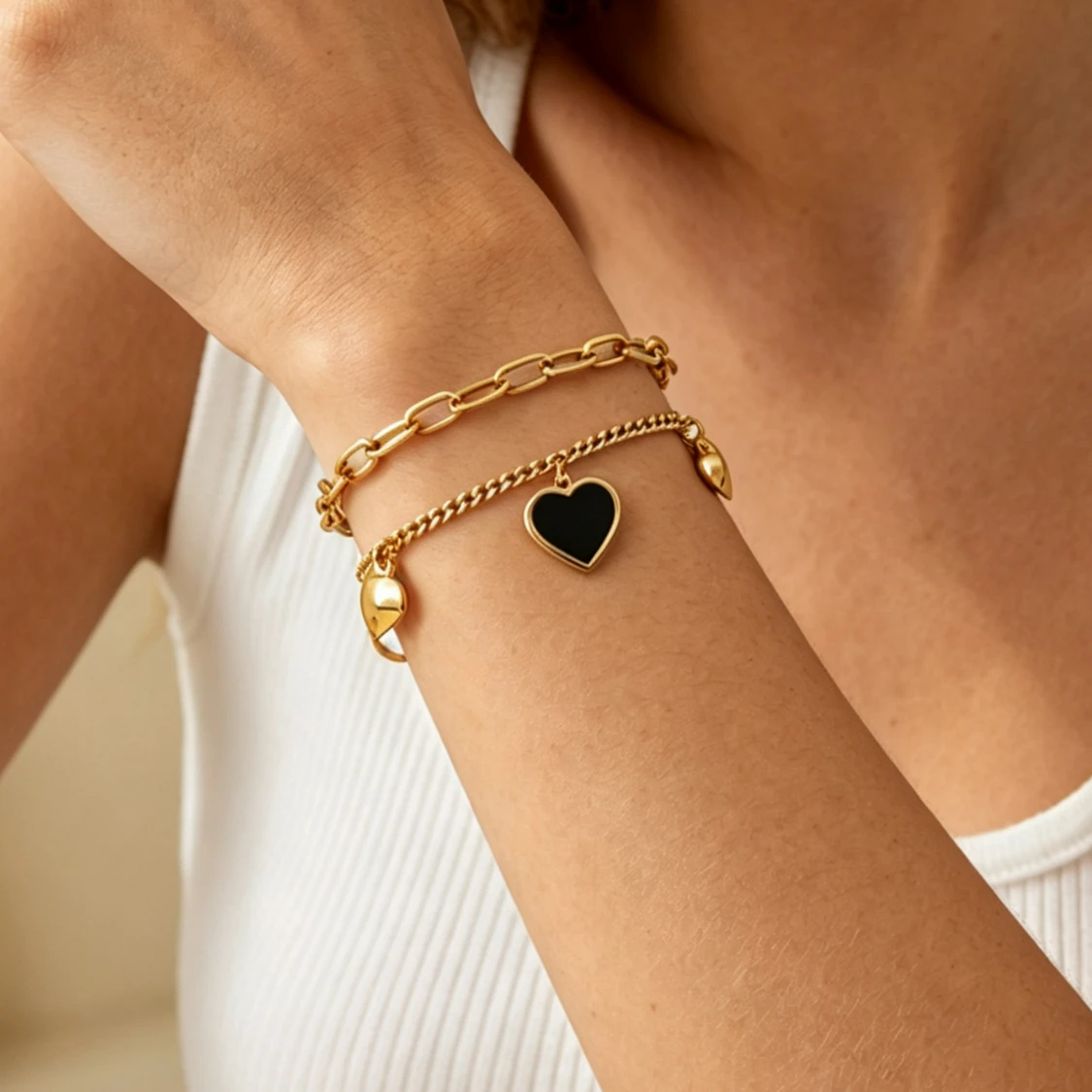Edelstahl-Armband mit Drehmuster für Damen, Trendiges 18K Vergoldetes Handgelenk-Schmuckstück, Wasserdicht, Geschenk für Partys – Detail 5