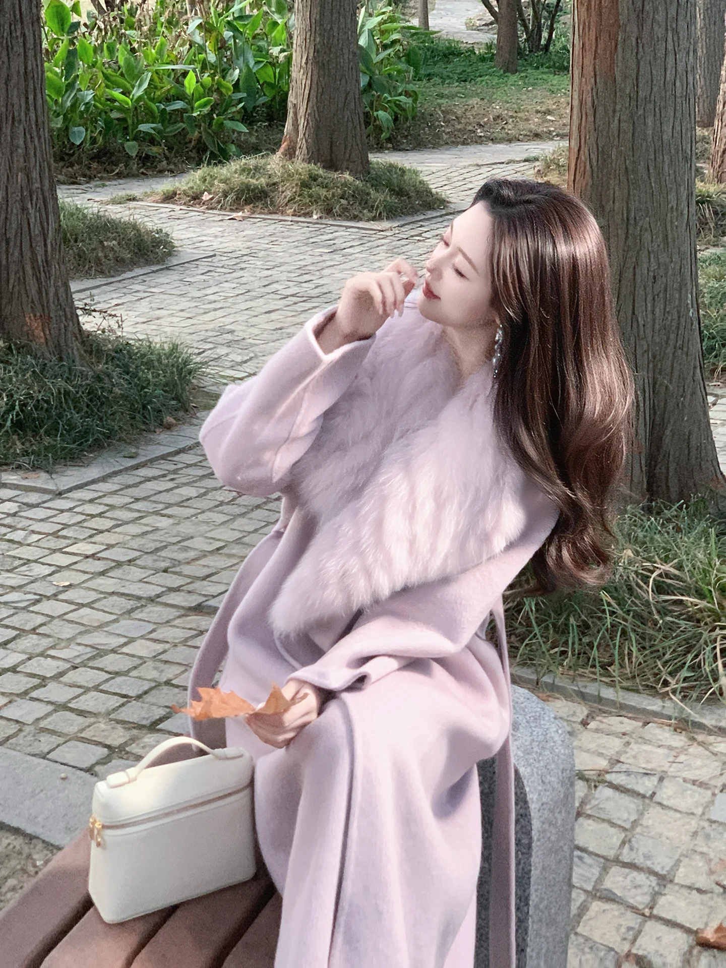 

Двустороннее шерстяное длинное пальто фиолетового цвета с большим воротником, женская зимняя верхняя одежда в уличном стиле, молодежный размер, тонкое, стандартное