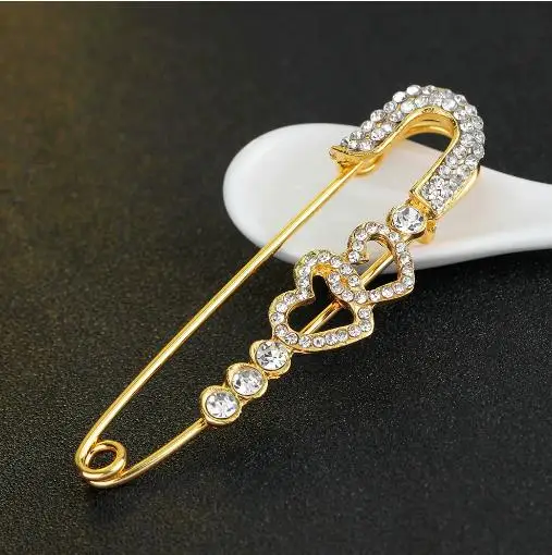 Jewelry rhinestone heart-shaped pin, new retro diamond studded brooch, cross-border clothing accessories silk scarf buckle batch
