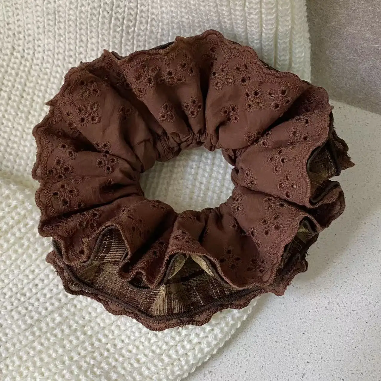 1PCPlaid Lace Scrunchie Vintage Brown Ruffled Double-layer Fabric Hair Tie Elegant Hair Accessory For Women Girl Daily Party Use