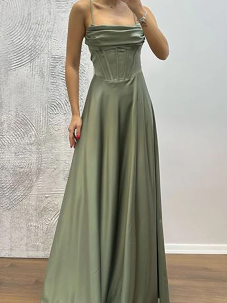 Nuovo abito da sera a pieghe solido a vita alta sexy senza maniche in raso con scollo all'americana Abiti maxi da festa divisi da donna di lusso