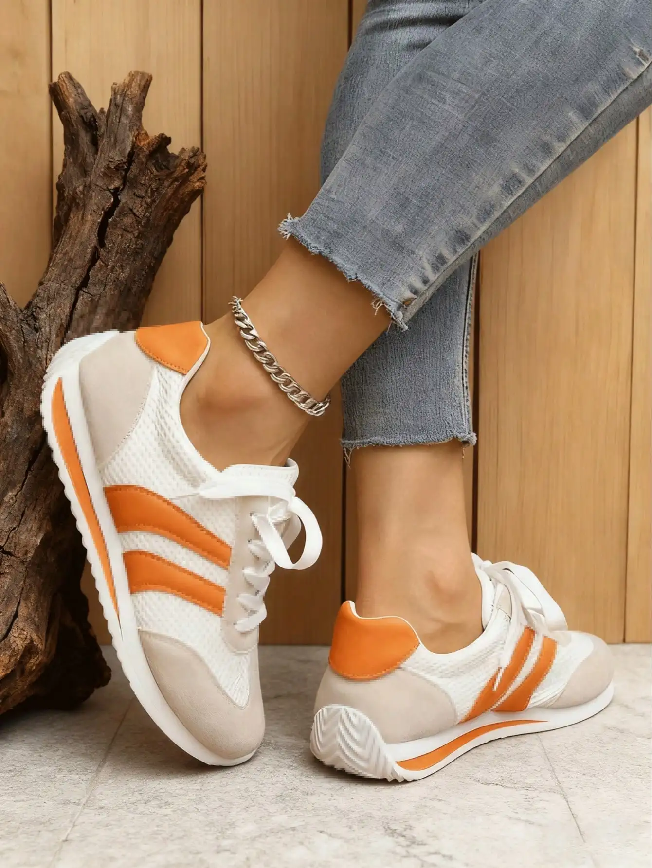 

Low Top Running Shoes Lightweight Comfortable Casual Sports Sneakers For Women Outdoor