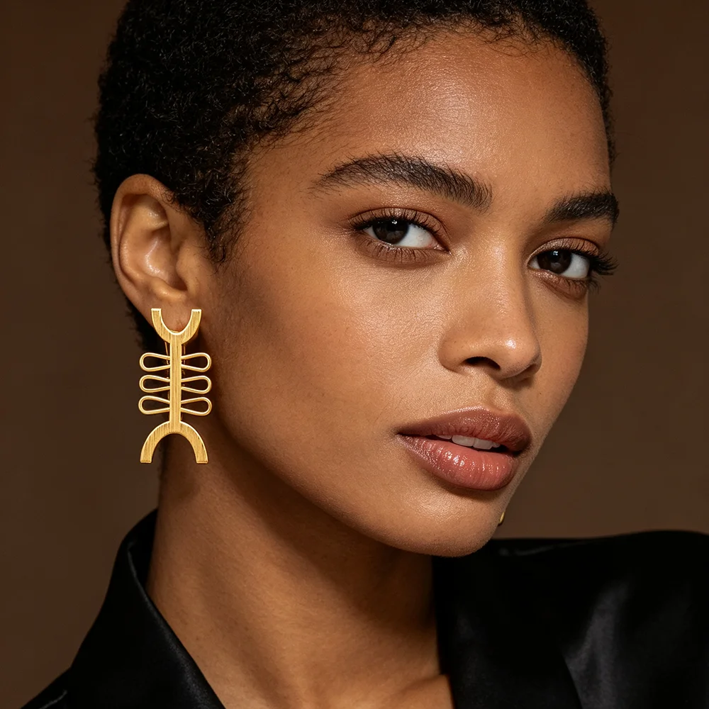 18K vergoldetes Tribal-Geometrisches Hohles Statement-Ohrringe & Ring-Set für Damen Luxus Hochzeit Braut Party Accessoires Geschenk – Detail 3