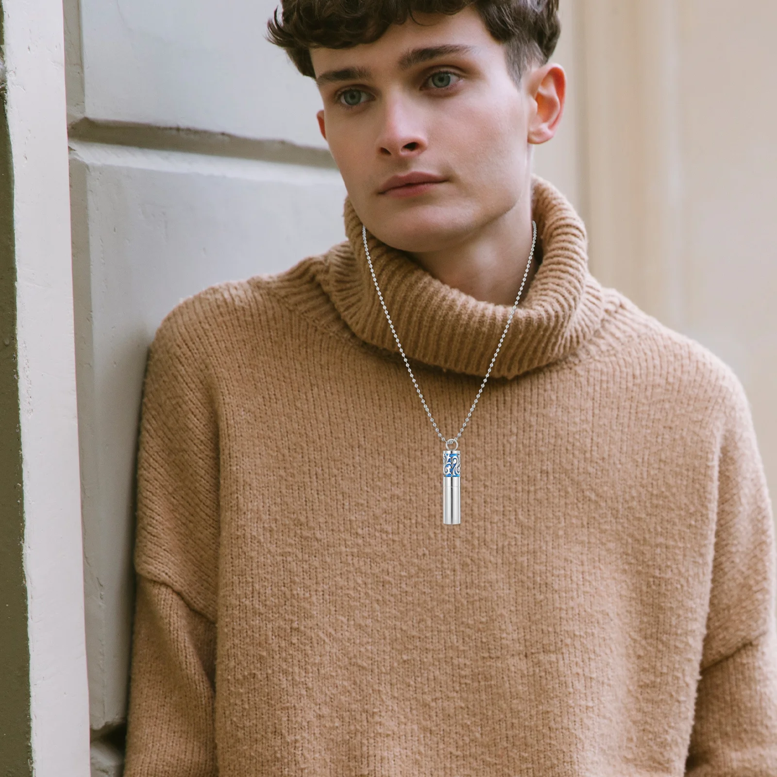 

Perfume Bottle Diffuser Necklace Women Aromatherapy Stainless Steel Pendant Clavicle Jewelry Gift Ideas