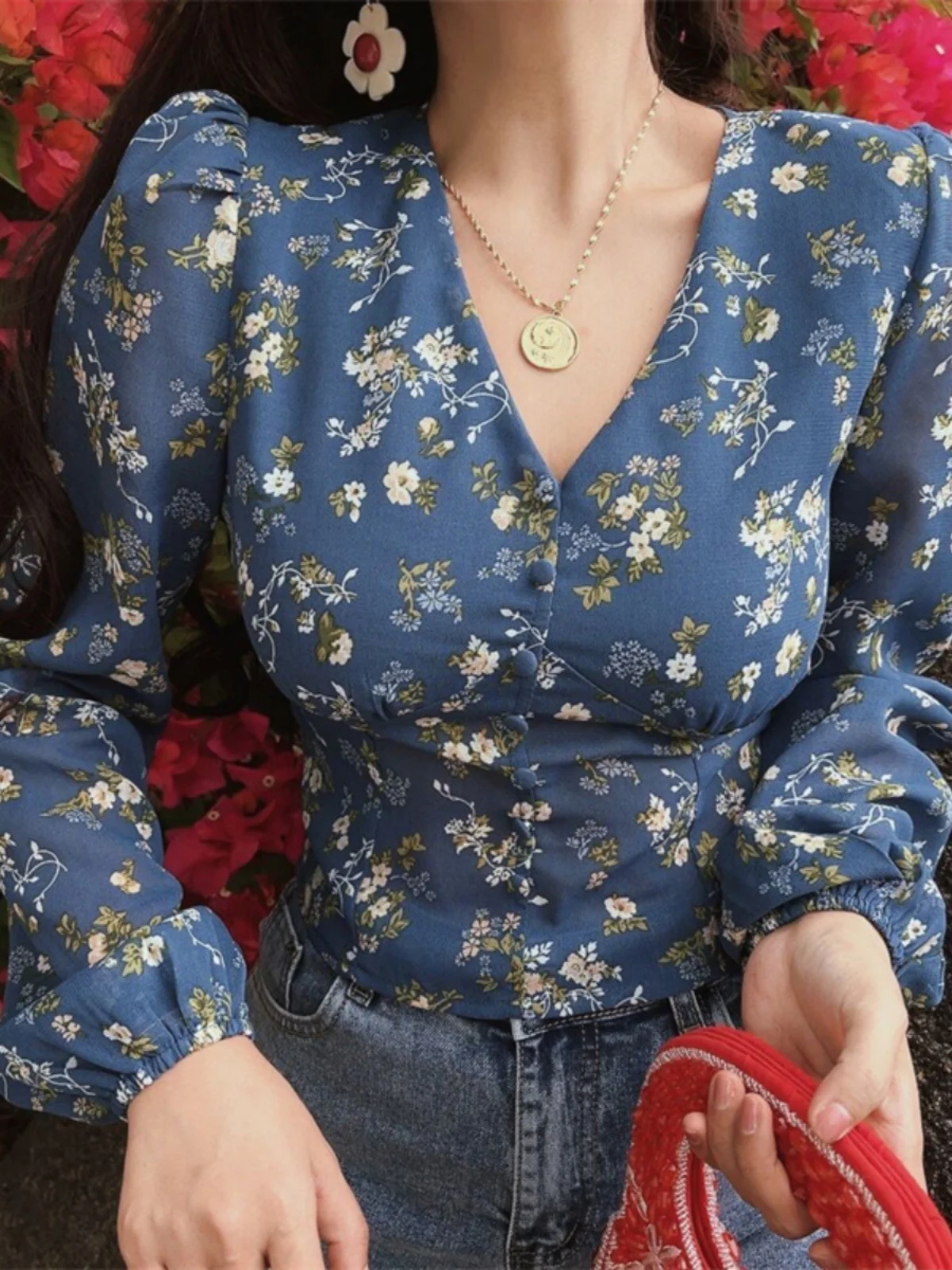 

Slimming V-Neck Bubble Sleeve Chiffon Shirt Sweet Style Polyester Fiber Resistant to Deformation Breathable Short Length