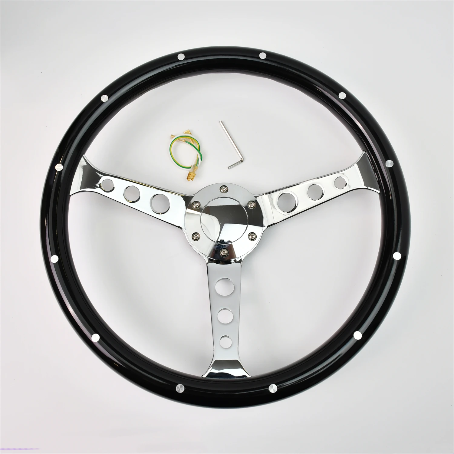 

Черный Универсальный руль 15-дюймовый автомобильный руль с серебряным гальваническим кронштейном