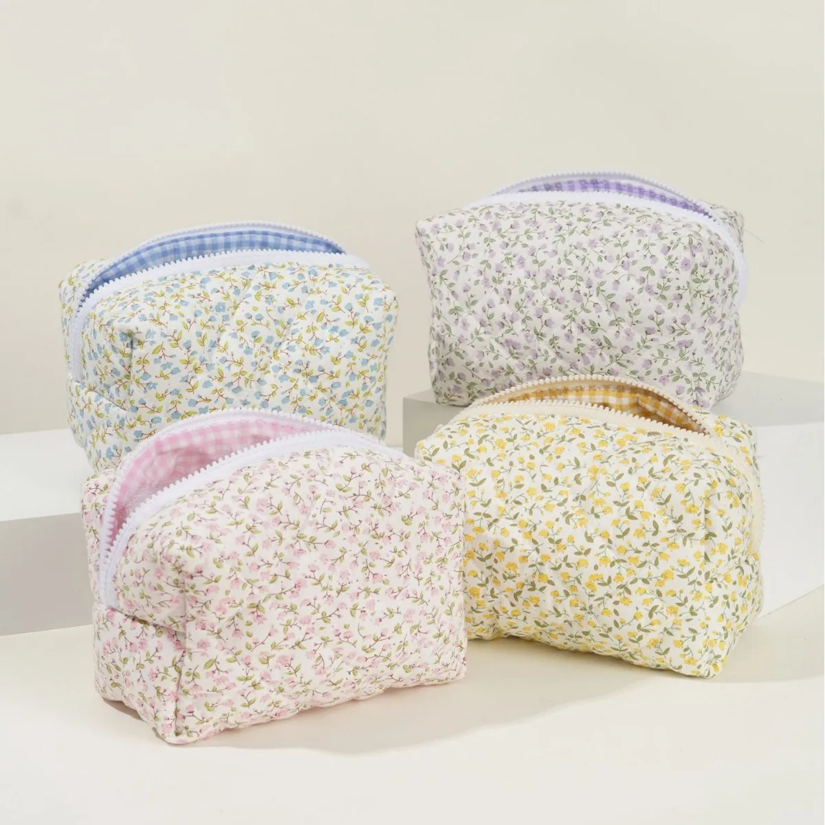

Women's Bag Floral Quilted Cosmetic Bag Large-capacity Cotton Fabric Storage Toiletries Bag Checkered Embroidery For Cute Ladies