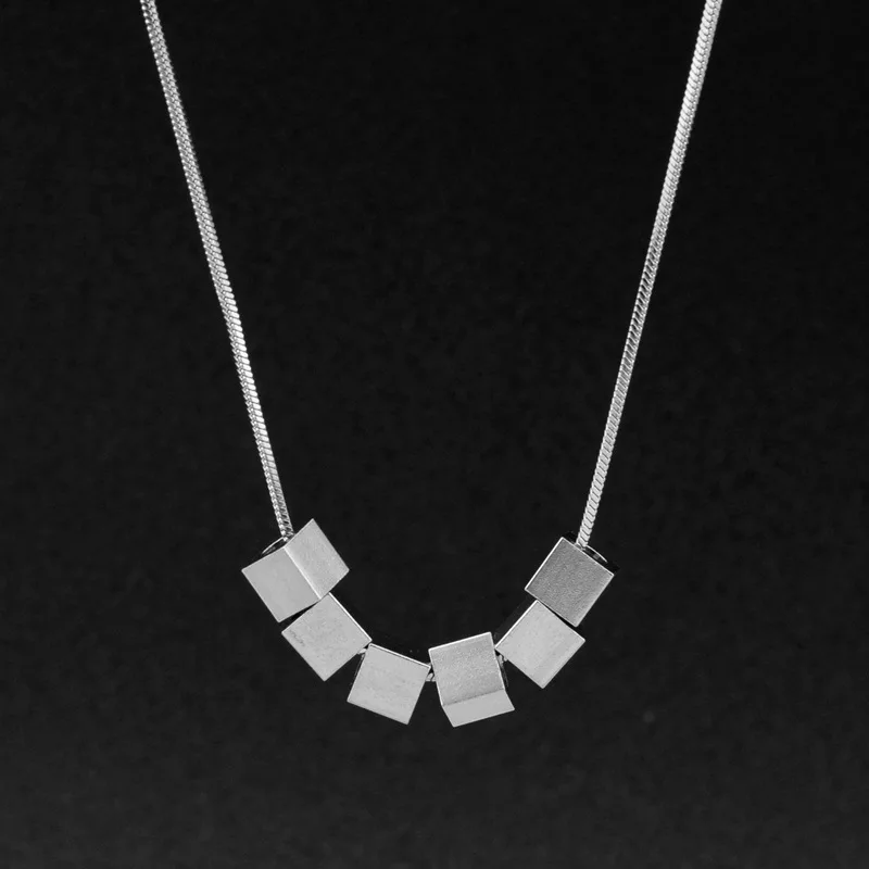 colar-de-aco-titanio-simples-e-moderno-corrente-de-cobra-quadrada-colar-de-clavicula-quadrado