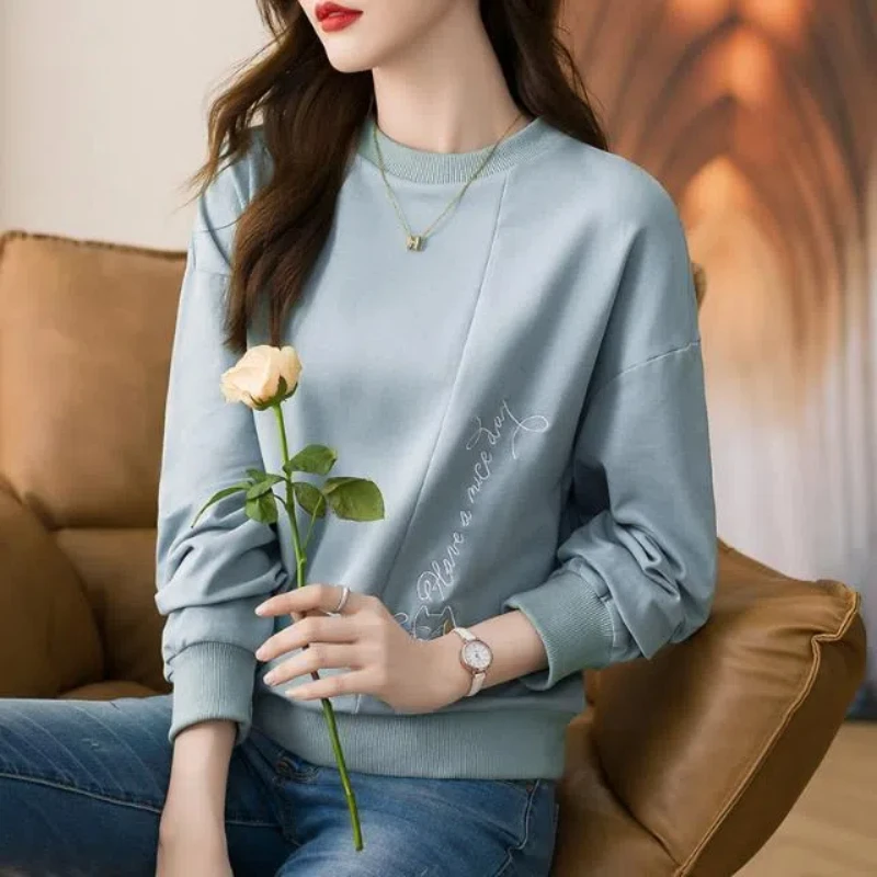 Spring and Autumn Women\'s Solid Color O-Neck Long Sleeve Loose Embroidery Classic Pullovers Trendy Comfortable All-match Tops