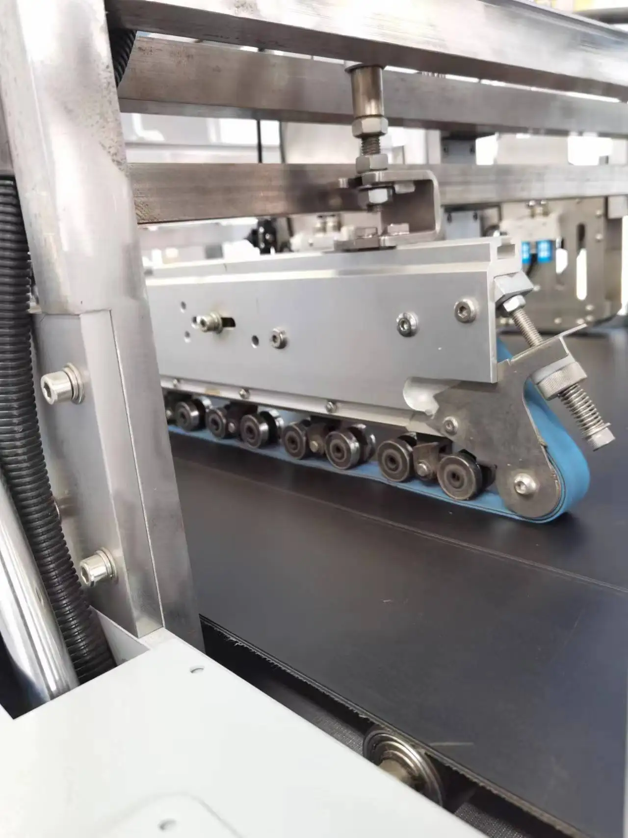 آلة تطبيق الشريط على الوجهين للتحكم PLC #2