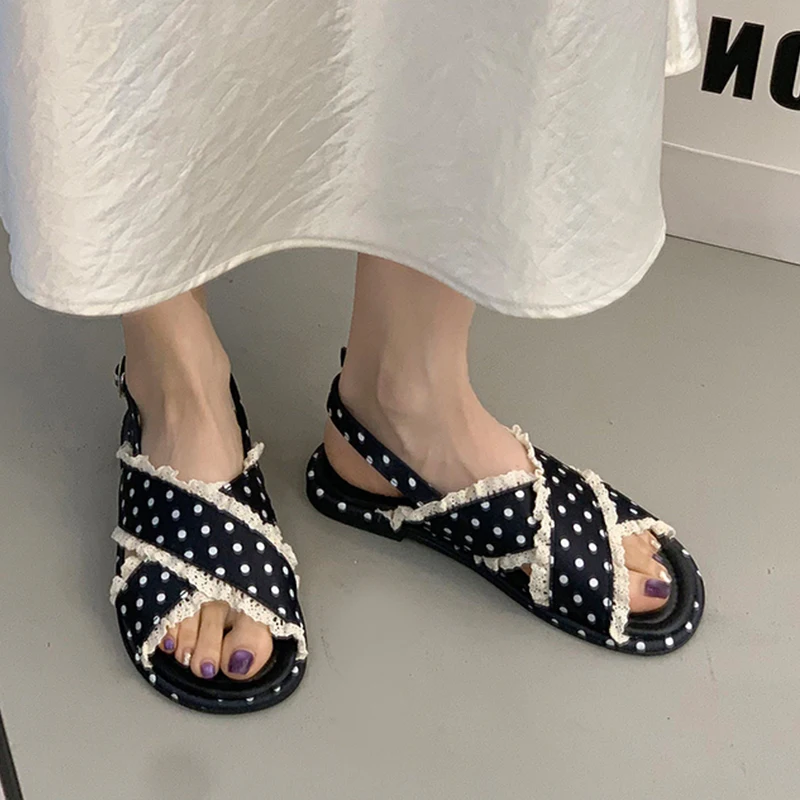 

Women Flats Sandals Beach Shoes Designer Summer Slippers 2026 New Walking Beach Open Toe Shoes Casual Sport Flip Flops De Mujer