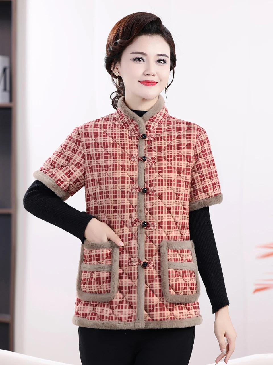 

Теплый женский жилет в клетку на флисовой подкладке с воротником-стойкой на пуговицах, модный зимний универсальный топ для женщин старшего возраста