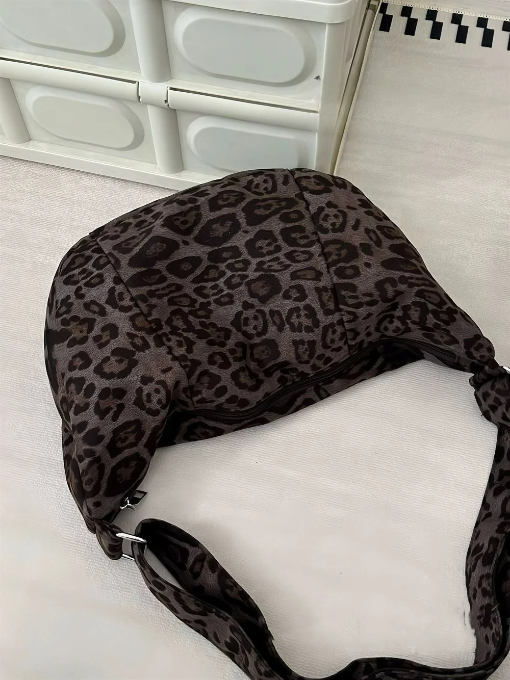 

Y2K Spicy Girl Retro Crossbody Bag Women's Casual Versatile Shoulder Leopard Print Hobos Bags
