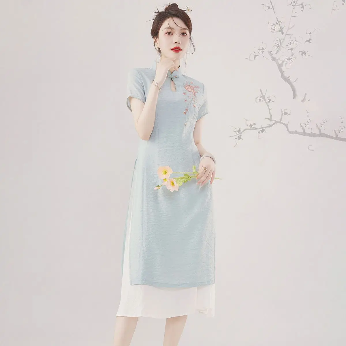 

Summer Women Chinese Style Qipao Dress Blue Short Sleeved Stand-up Collar Flower Embroidered Cheongsam Vestido Medieval Mujer