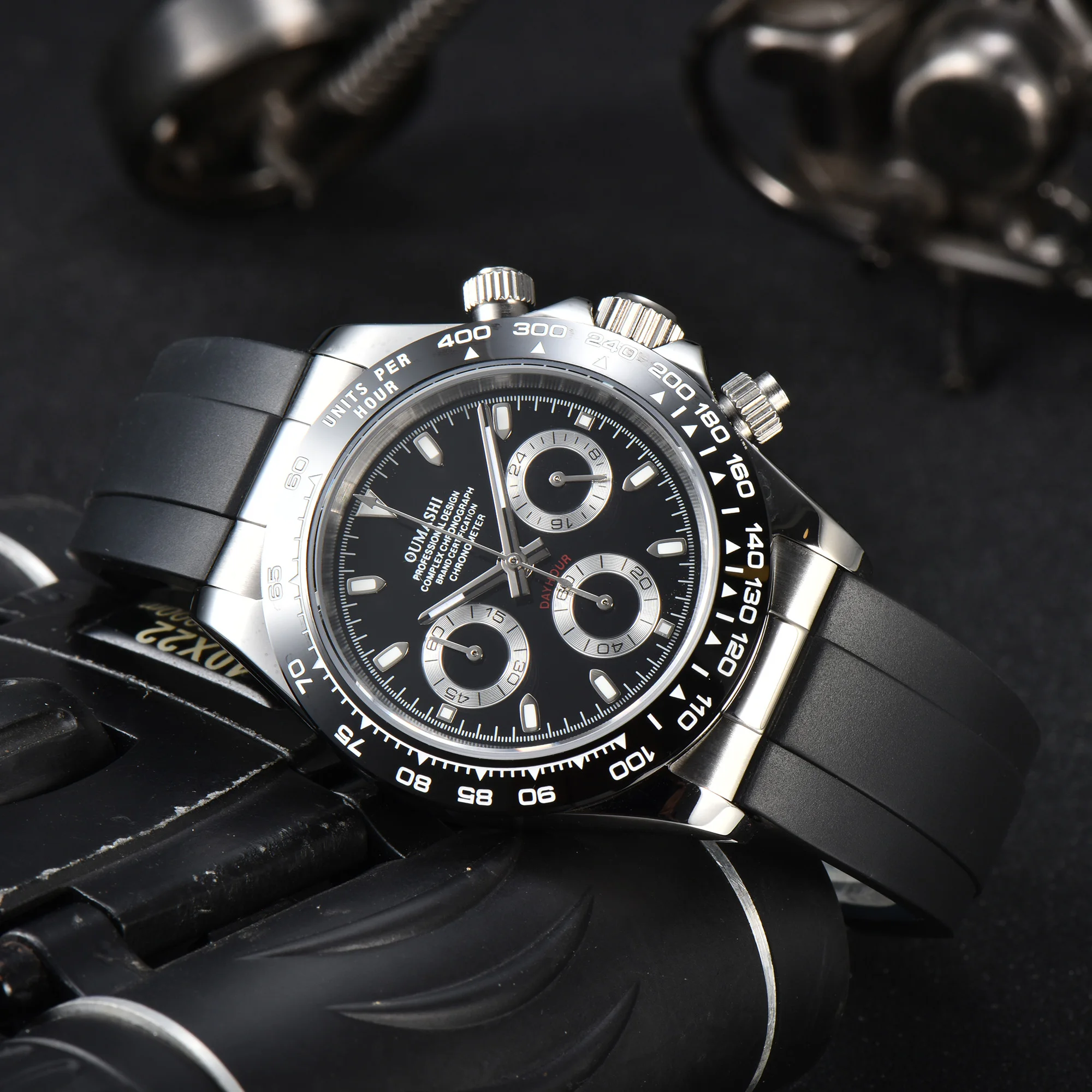 Jam Tangan Kuarsa Olahraga Multifungsi Pria Jam Tangan Chronograph Kasual Baja Tahan Karat Tali Karet Jam Tangan Safir VK63 Tahan Air