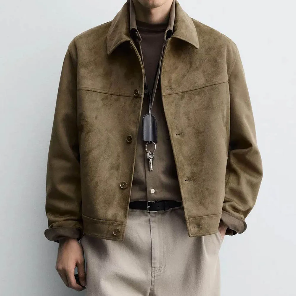 

Осенняя новая мужская однотонная куртка с длинными рукавами в американском стиле ретро, модные тенденции, свободные повседневные нишевые мужские топы на High Street, 2025 г.