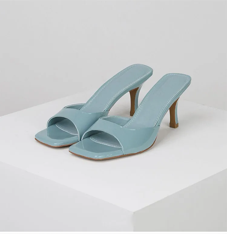 Neue Sommer-Damenpantoletten, luxuriöse offene High-Heel-Sandalen, elegante Party-Kleidersandalen mit eckiger Spitze für Damen in Übergröße – Detail 5