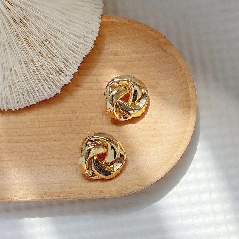 Geometry Twists UV Golden Stud Earrings for Women Simple Versatile Personality Exaggerated Smooth Creative Jewelry Girl Gift