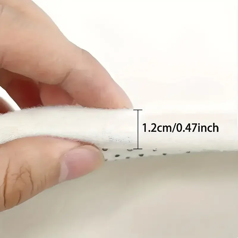 ممسحة فيكاما لعيد الميلاد المجيد مع فروع الصنوبر والكرات - قابلة للغسل في الغسالة، مادة الفانيلا، تصميم احتفالي باللونين الأحمر والأخضر