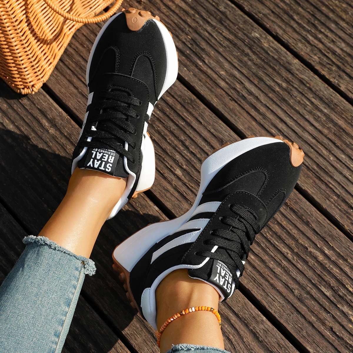 Unisex Retro Forrest Gump Sneakers Black White Striped Waffle Rubber Outsole Non-slip Wear-resistant Couple Shoes Lightweight Ca
