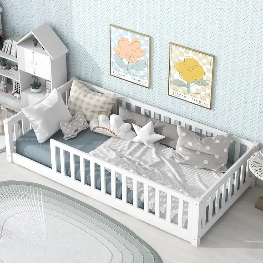 กรอบเตียงแฝดพร้อมรั้วนิรภัยและไม้ระแนงไม้มอนเตสซอรี่พื้นโครงเตียงเด็กวัยหัดเดินพื้นหลากสี