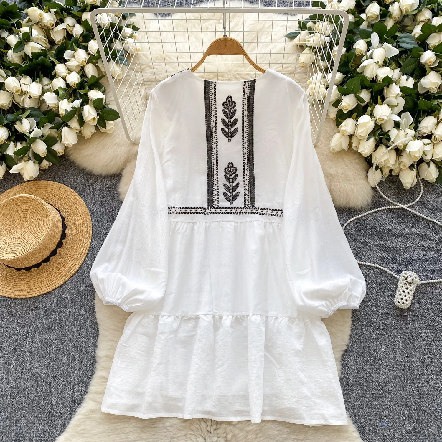 Vintage Embroidered V-neck Dress Bohemia Casual Beach Sundress Women Fashion Vacation Sexy Elegant Vestidos