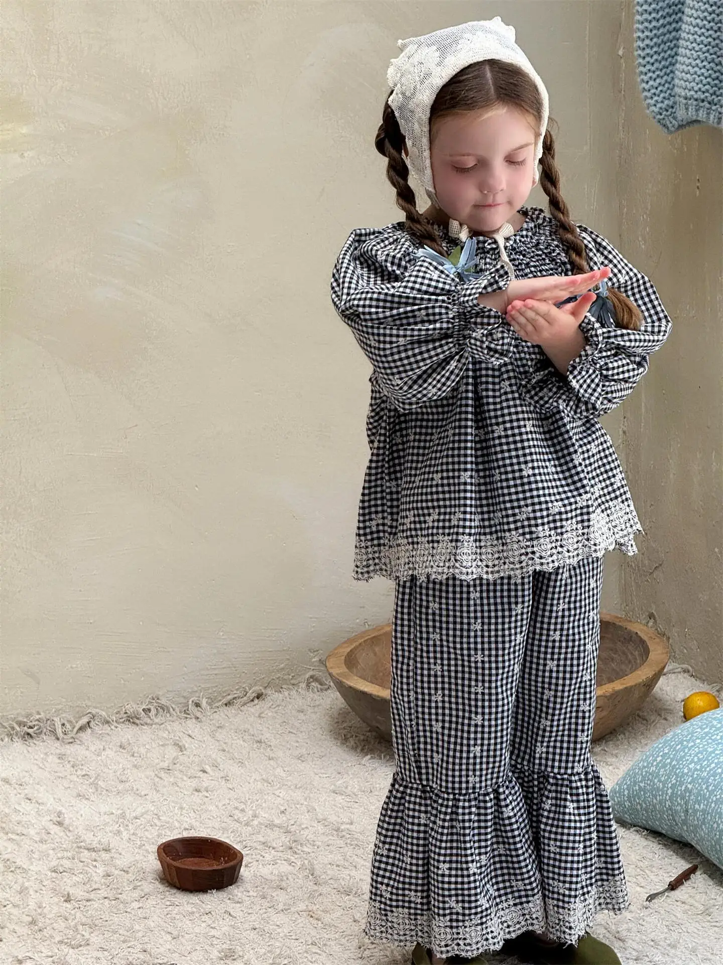 

Girls spring autumn Doll Shirt Set 2025 New Korean Children Embroidered Lace Wide Leg Pants Two-piece Set