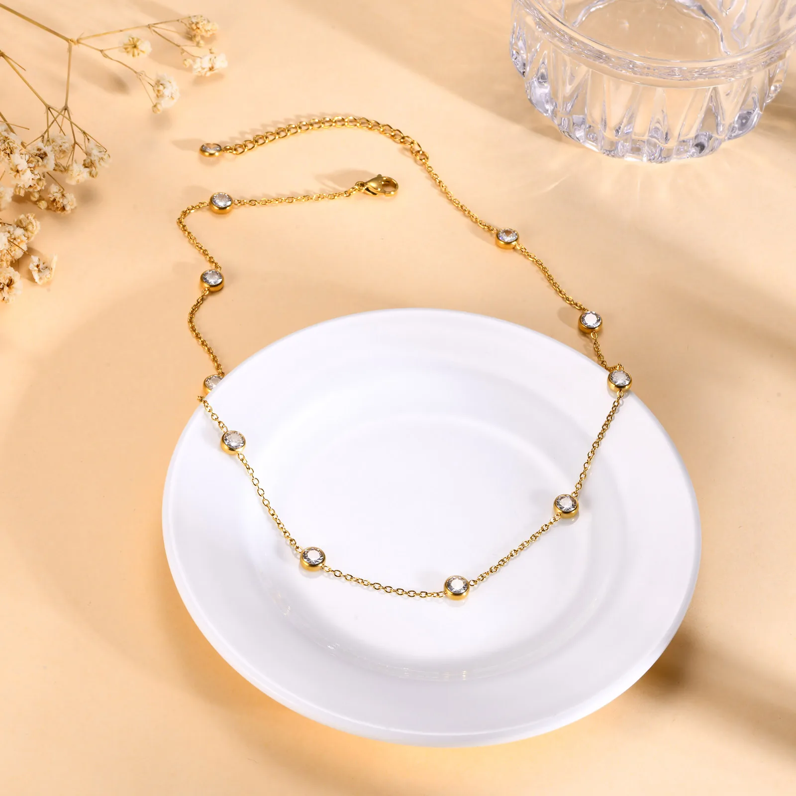 Vnox Women Chain Necklaces, Gold Plated Stainless Steel Cable Chain with AAA CZ Stones Chokers, Elegant Holiday Collar