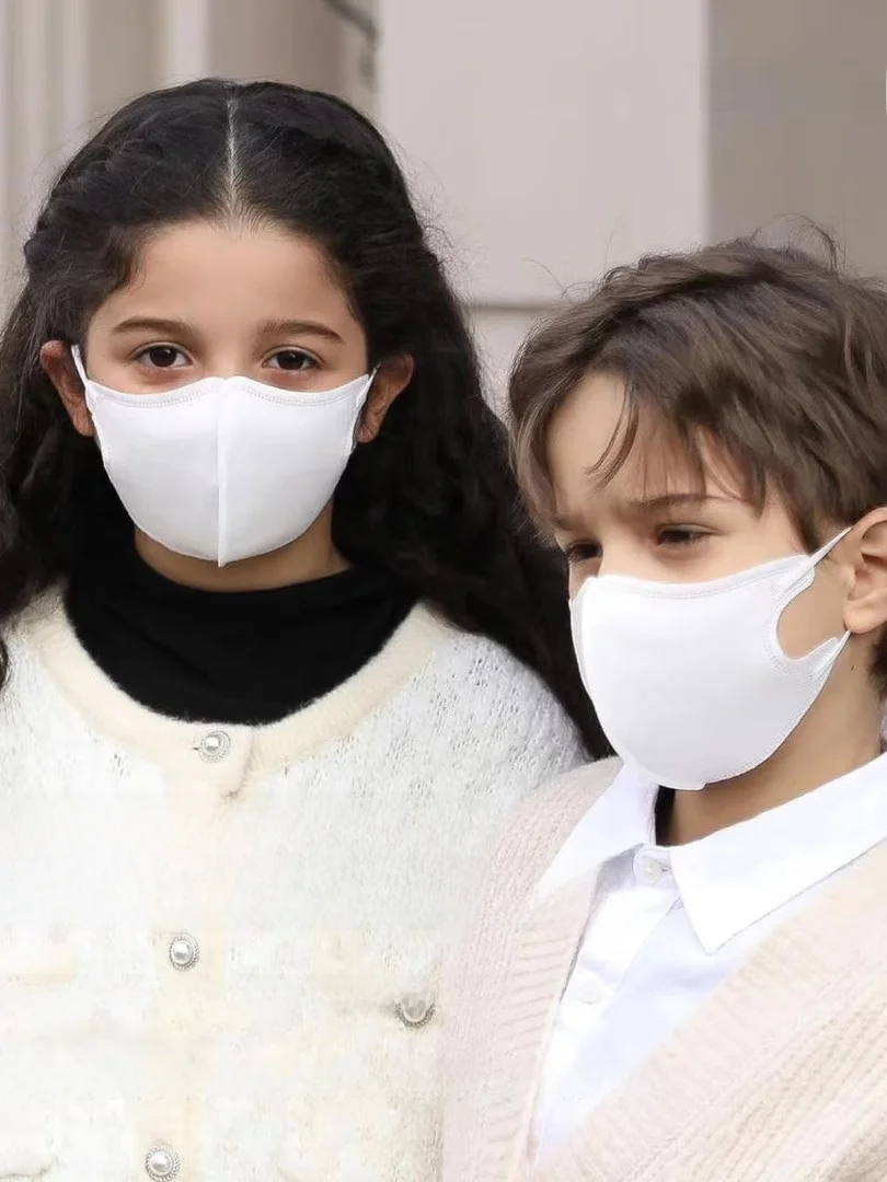 

Banana Le Disposable 3D Stereo Children's Mask Breathable Comfortable Dustproof ex Elementary School Student Windproof