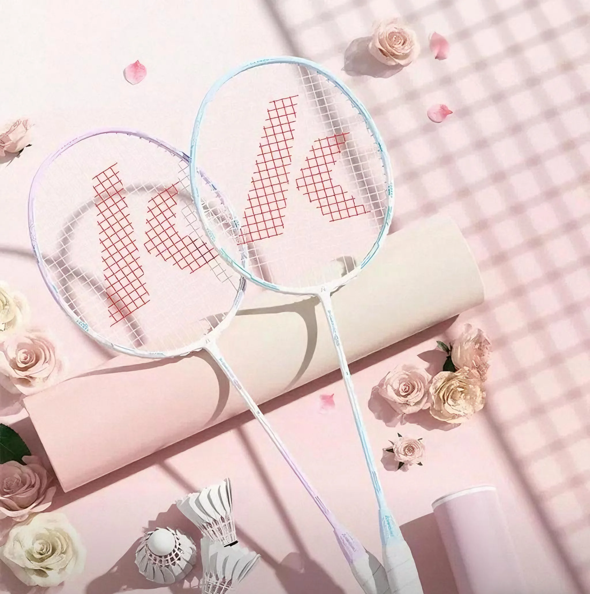 مضارب كرة الريشة خفيفة الوزن للغاية