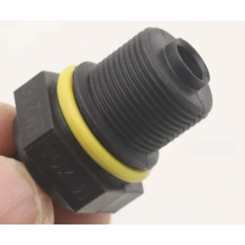 1.6DVVT 473F PCV Valve Valve Cover Circulation Check Valve for Qoros 3 5