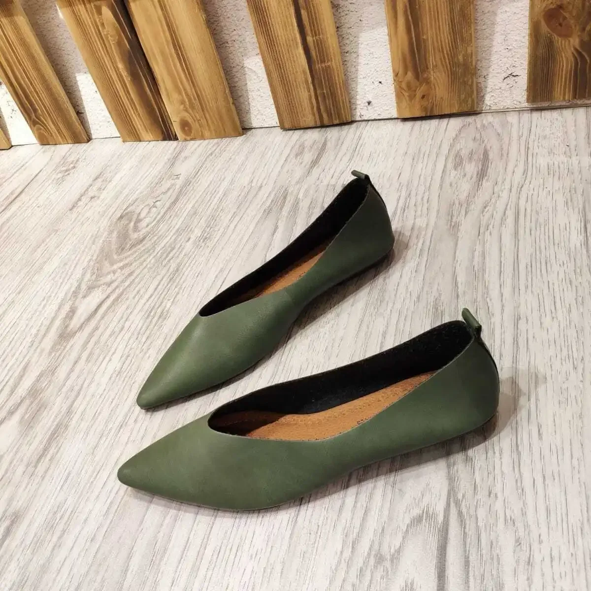 Zapatos planos de punta estrecha para mujer de talla grande: estilo retro, boca poco profunda, talla 43 Zapatos de primavera y otoño