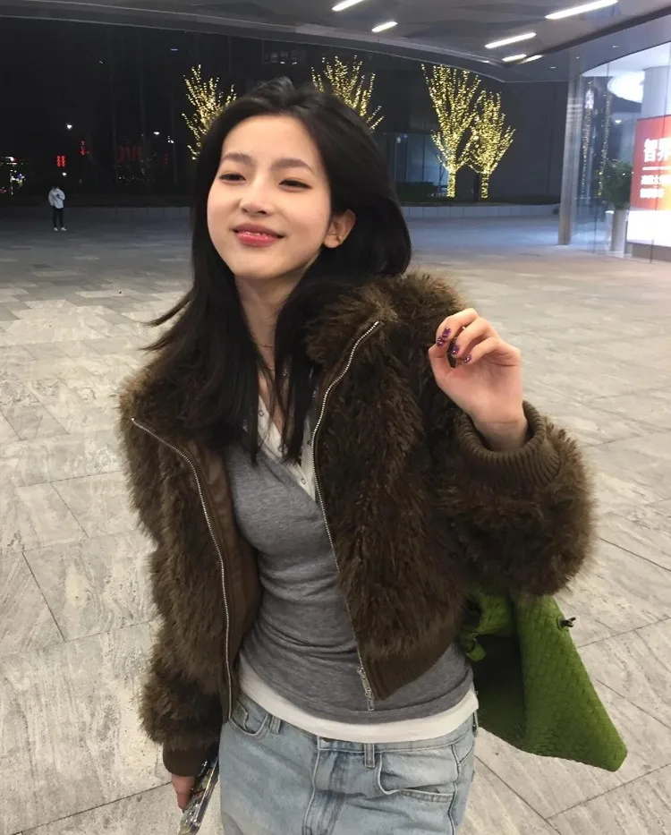 Cappotti scaldacollo in pelliccia sintetica Tasche da mezza stagione da donna Colletto stampato di media lunghezza Scaldacorpo Ricamo caffè Cintura diagonale