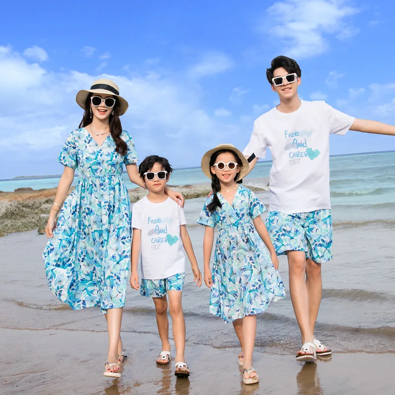 Vacation Family Matching Beach Cothes Mother and Daughter Dress Resort Couple Look Father and Son T Shirts Two Piece Set Outfits