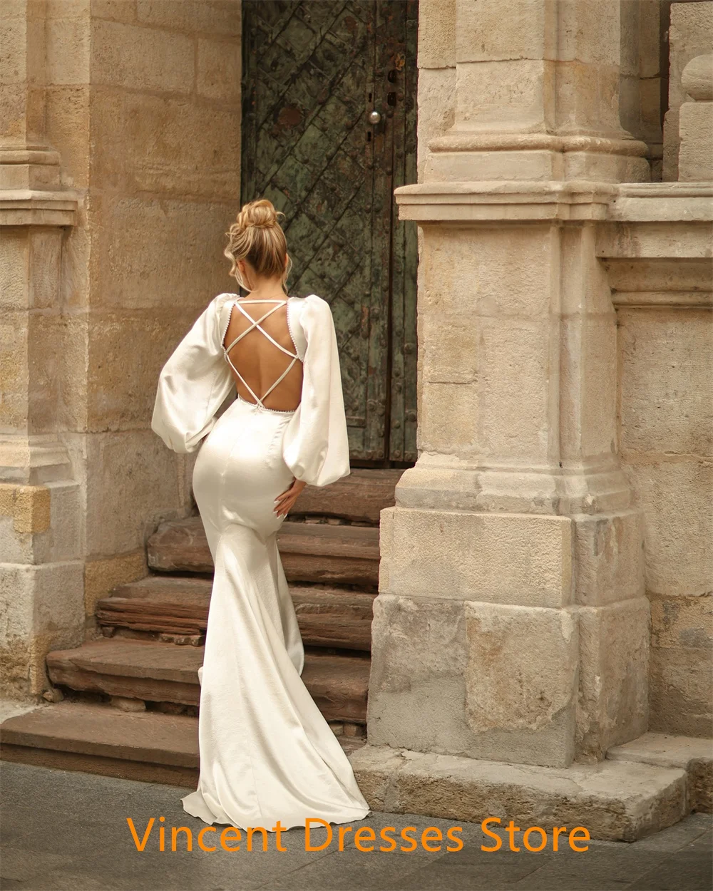 맞춤형 클래식 화이트 새틴 홈 커밍 드레스 우아한 v 넥 캡 슬리브 플레어 슬리브 머메이드 레이스 업 백 댄스 파티 드레스