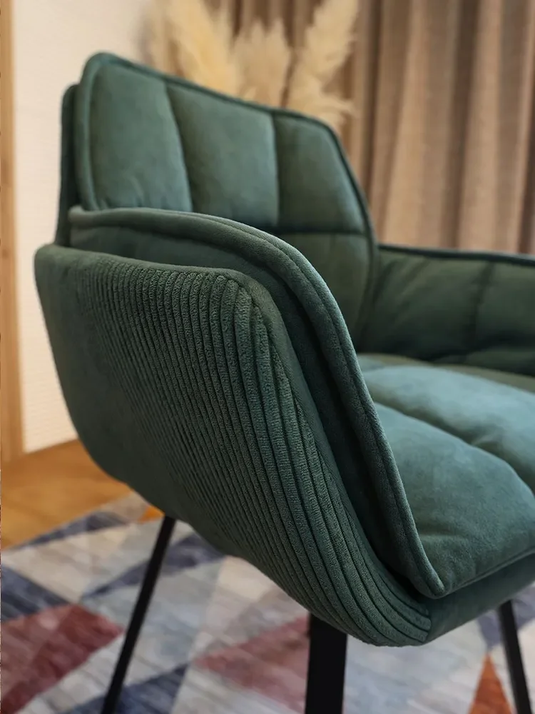 Modern minimalist chair with swivel mechanism