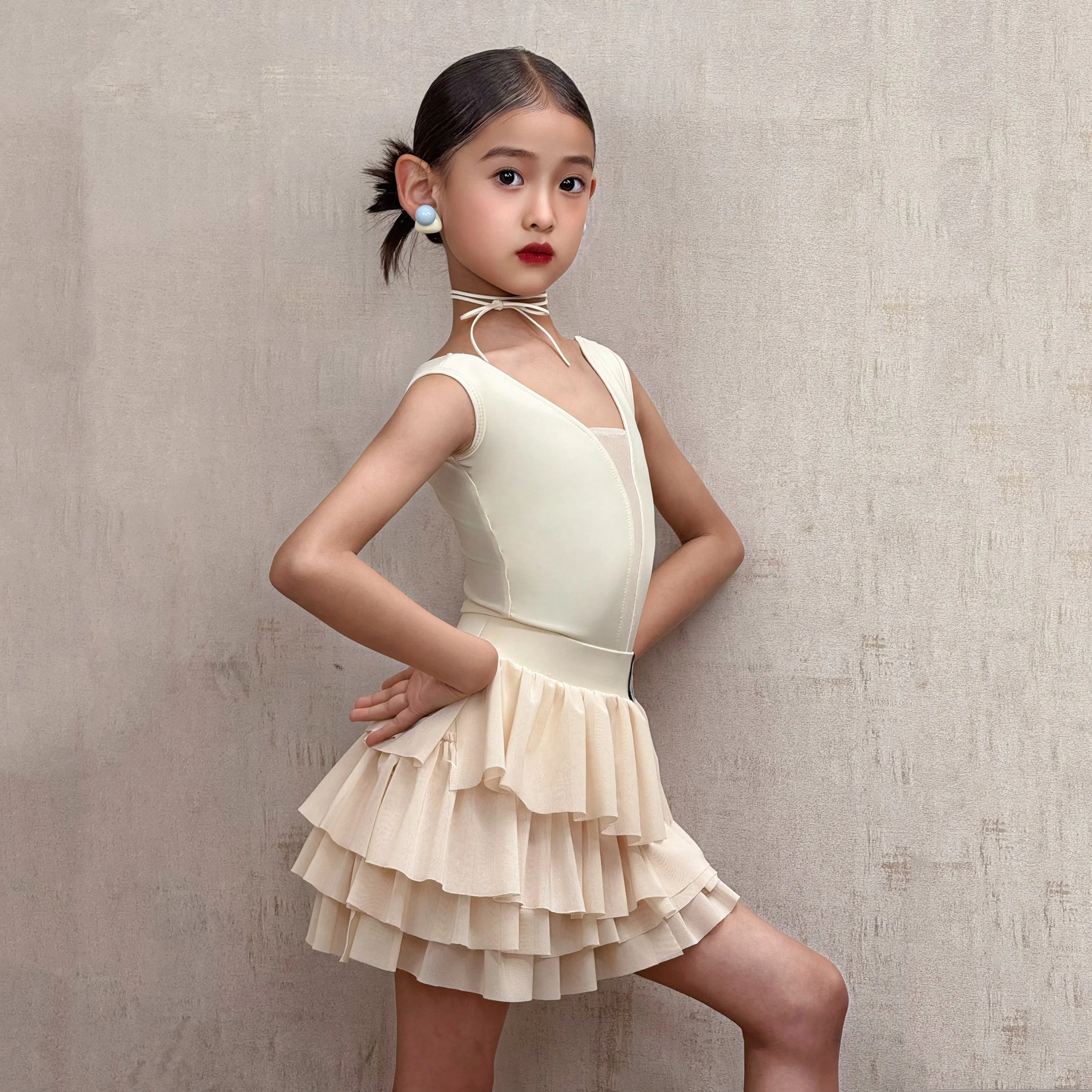 Novos trajes de dança latina de verão para dança cha-cha, roupas de prática para meninas e conjuntos de trajes de dança de performance de alta qualidade para crianças