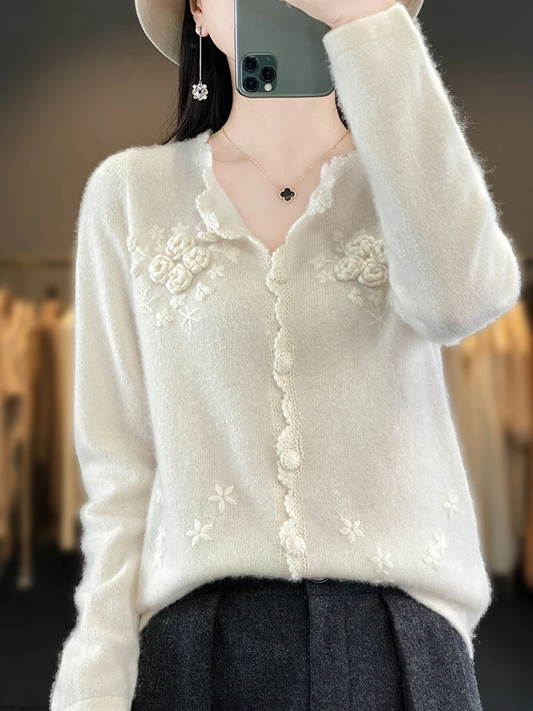 100% Merino Wool Sweater for Women V-neck Hand-Knitted Embroidered Cardigan Autumn Winter Cashmere Warmth Comfortable Clothing