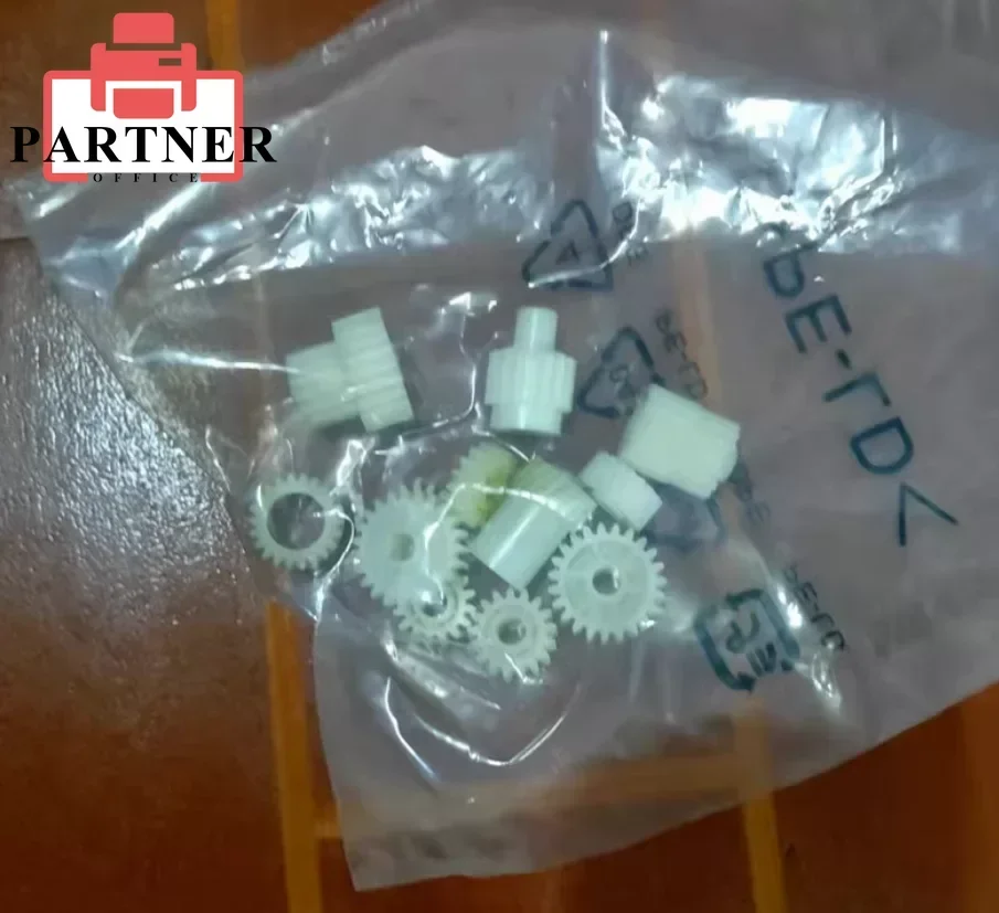 1 комплект, 90% новый разработчик для konica C7000 C6000 C6501 C6500 C1100 C6085 C8000 C1085 C6085