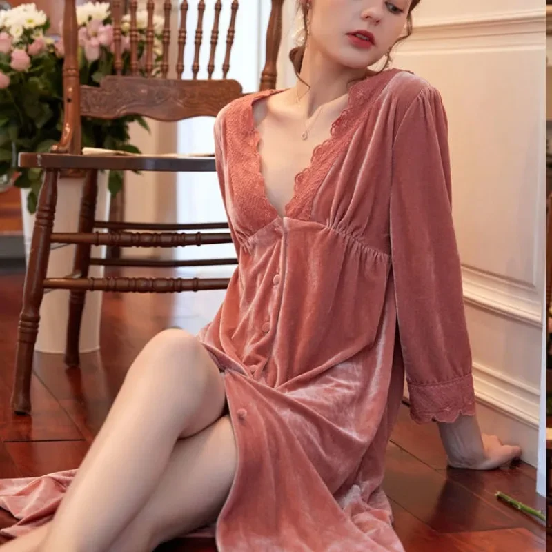 French Retro Pajamas Long Dress Sex Appeal Romance Long Sleeve High Waist Loungewear Canary Velvet Female Autumn and Winter