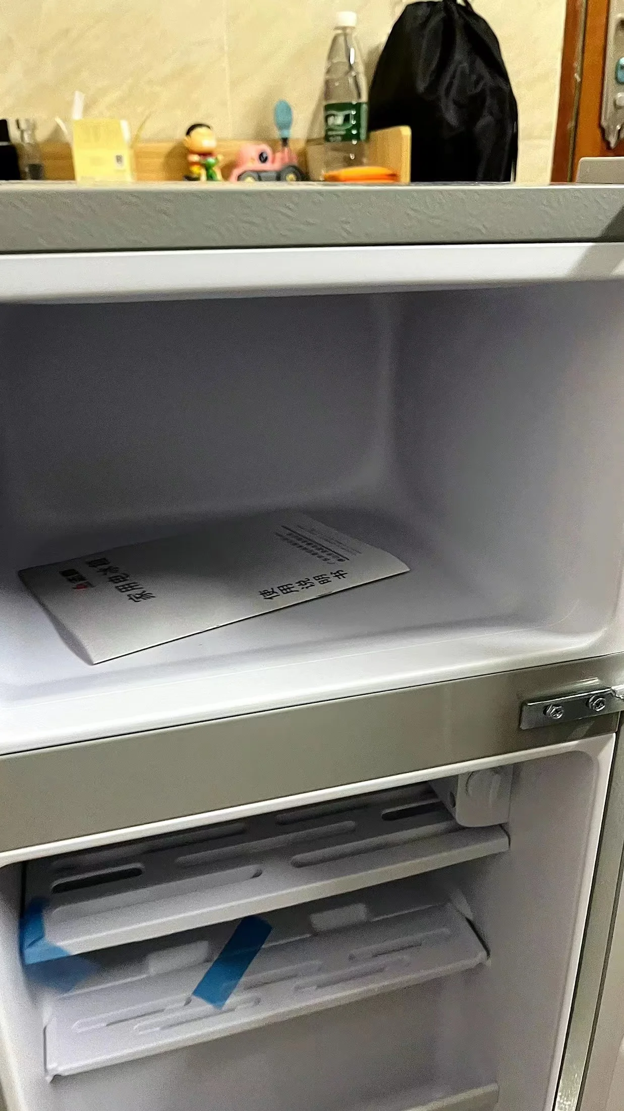 D 57L 기숙사나 임대주택에서 1인용 저가형 미니냉장고 냉동냉장고