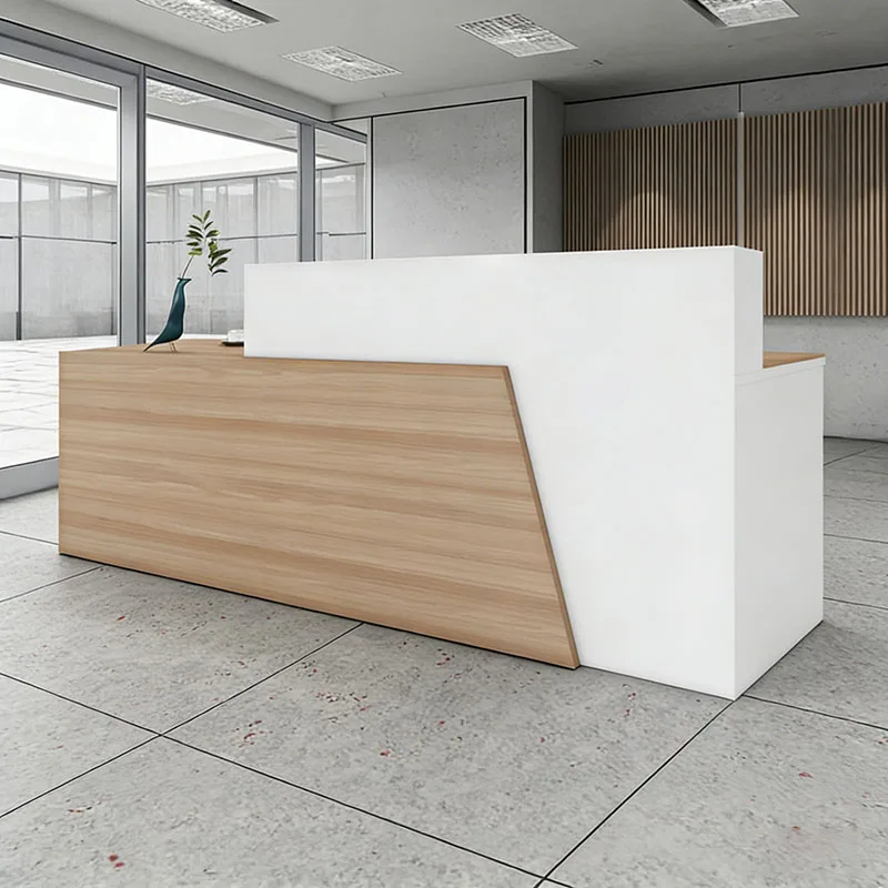 

Стойка ресепшн: универсальный стол для приёма гостей и оплаты для салонов, клиник и офисов, белый дизайн