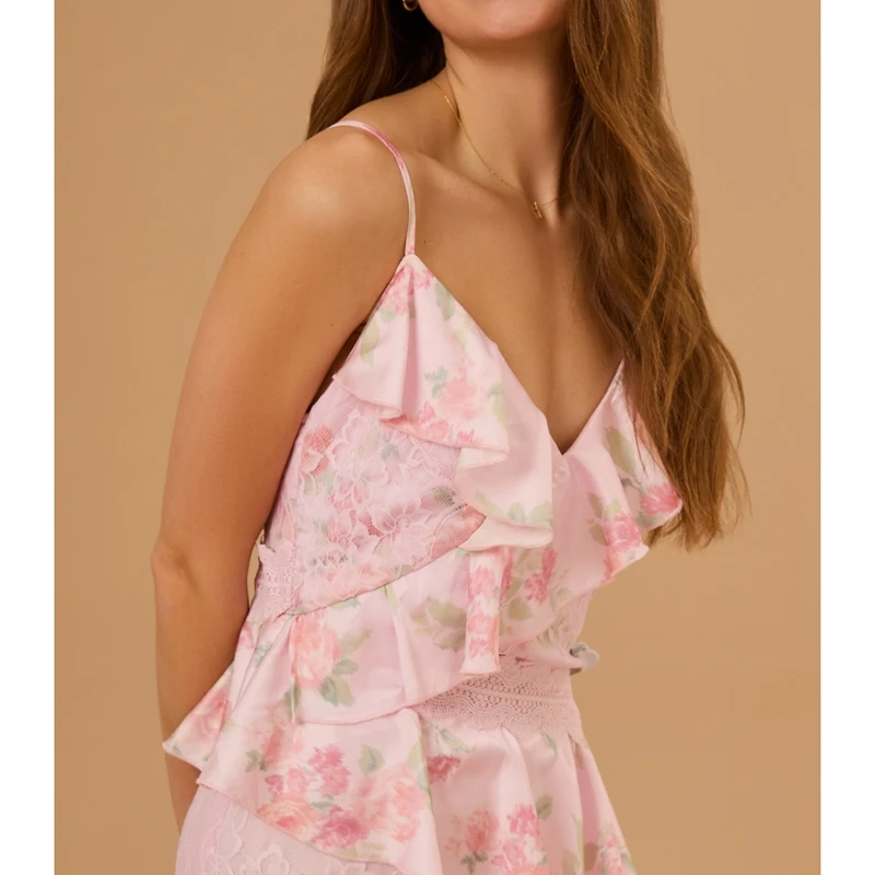 Combhasaki 여성 꽃 프린트 레이스 패치 워크 민소매 v 넥 백 레스 불규칙한 계층화 된 프릴 계층화 된 라인 롱 슬립 드레스