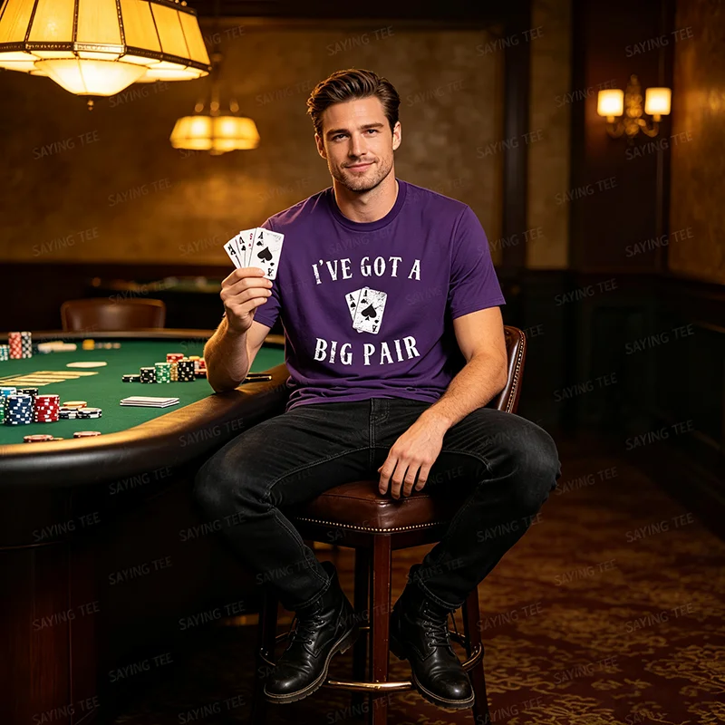 Poker-T-Shirt mit Aufschrift „I've Got A Big Pair“ – Lustiges Casino-Karten-T-Shirt für Väter mit zwei Kindern – Y2K Poker-Star Grafik Herrenmode Spruch-T-Shirt – Persönlichkeit – Detail 5