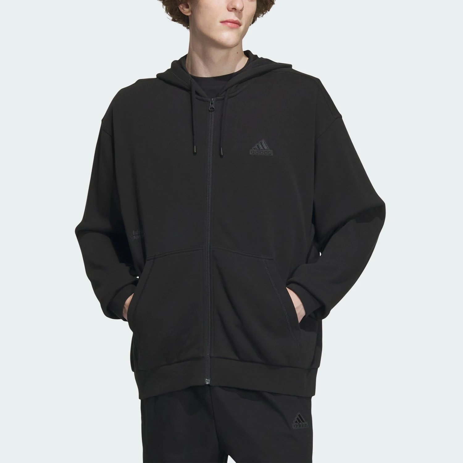 

Официальная аутентичная новая мужская простая свободная тканая куртка с капюшоном Adidas IT3963