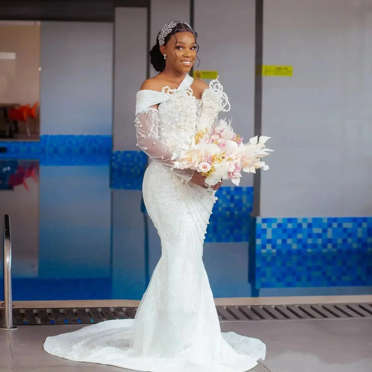 Angepasst Plus Größe Pailletten Perlen Quaste Hochzeit Kleid für Braut Vestidos De Novia Eine Schulter Meerjungfrau Brautkleider