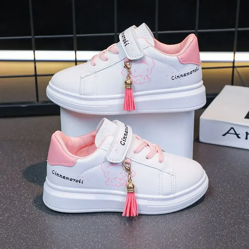 سانريو الفتيات موضة لطيف الكرتون سينامورول أحذية رياضية غير رسمية للأطفال شرابات جميلة المضادة للانزلاق أحذية رياضية الأطفال أحذية رسمية