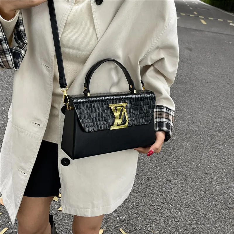 

Autumn New Small Square Bag for Women, Chic Crossbody Purse, Textured Casual Shoulder Bag, Minimalist & Stylish