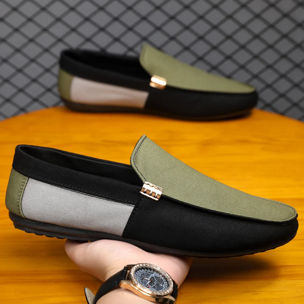 

Новые поступления весны/осень 2025: модная мужская обувь, лоферы в стиле пэчворк с большими цветными блоками, универсальная стильная студенческая обувь